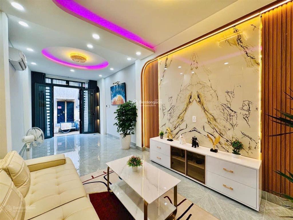 Ôtô ngủ trong nhà 81m2 đường ký hoàquận 5. giá chỉ 4 tỷ hơn, đang cho thuê 24tr. gần bv đh y dược