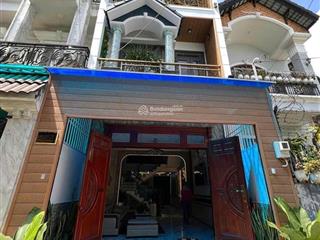 Bà 7 bán gấp nhà nguyễn trường tộ  quận 4 gần đại học luật,dt 70,4m2/ 3tỷ550 đang cho thuê 22tr/th