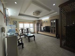 Vợ chồng cần tiền bán gấp căn 123m2 (3pn  2vs), ban công đông  nam, giá 8.1 tỷ (có thương lượng)