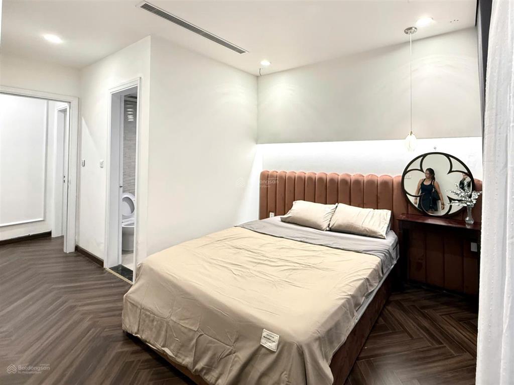 Căn 2 phòng ngủ park 11  times city bán gấp giá 8 tỷ 5 có thương lượng sâu,  0868 657 ***