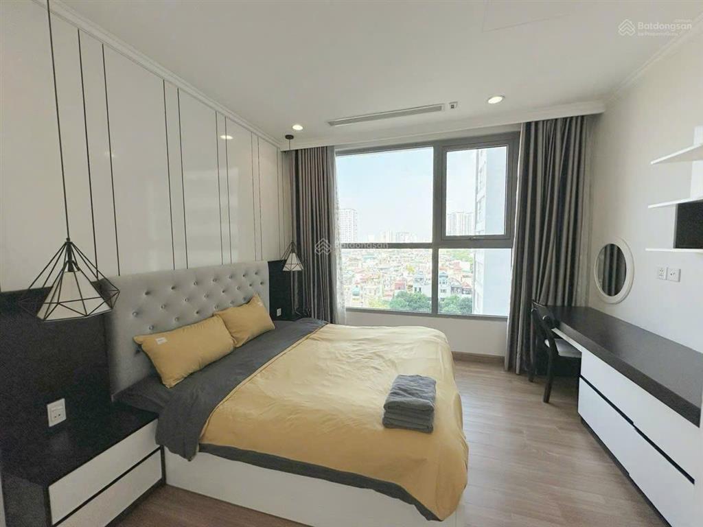 Chính chủ bán gấp 3 phòng ngủ park 10 giá 12 tỷ, để lại toàn bộ nội thất.  0868 657 ***