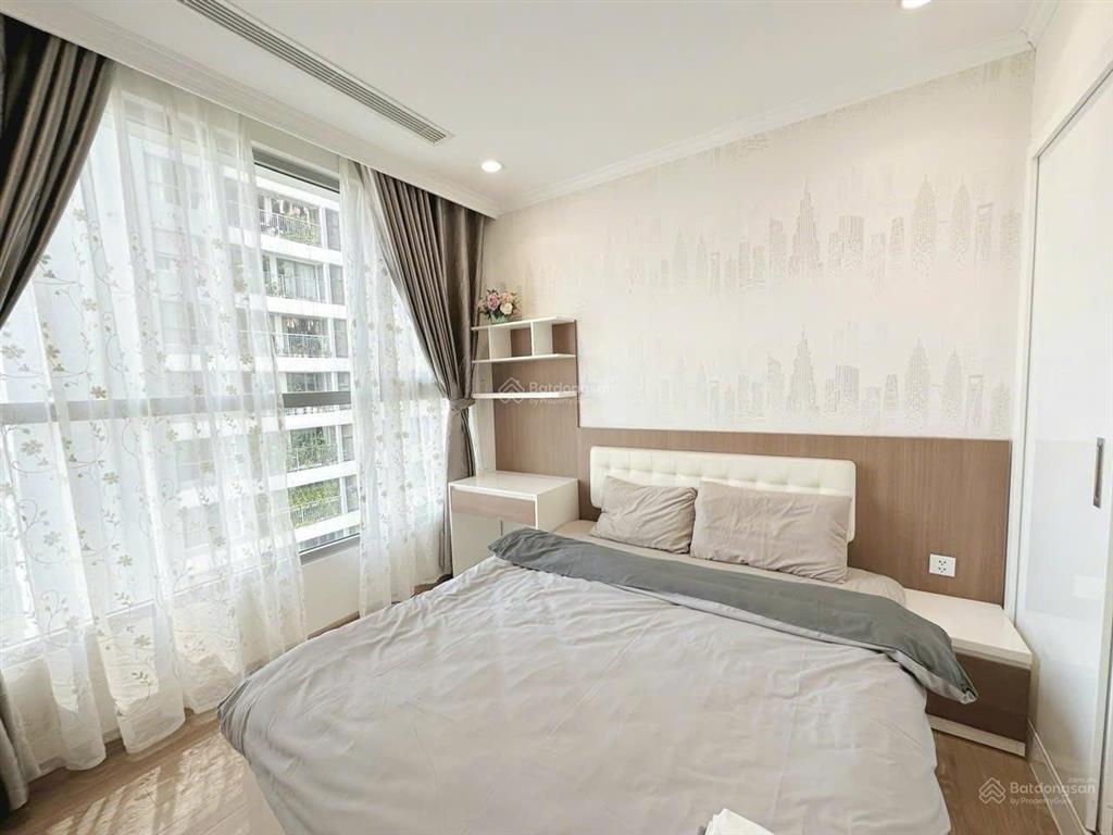 Chính chủ bán gấp 3 phòng ngủ park 10 giá 12 tỷ, để lại toàn bộ nội thất.  0868 657 ***