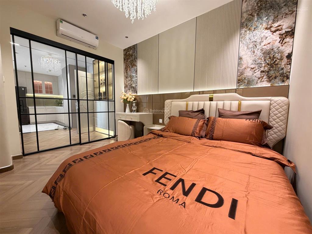 Bán gấp chính chủ 3n 110m2 sẵn slot ô tô toà t5 times city. giá 13 tỷ thương lượng sâu 0868 657 ***