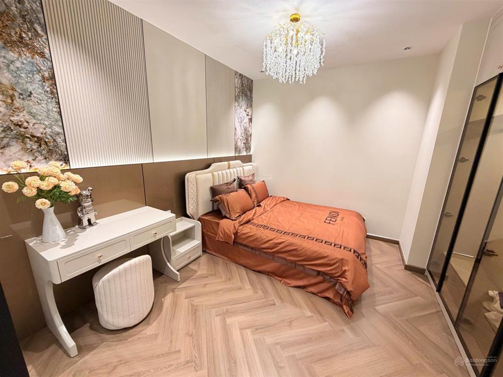 Bán gấp chính chủ 3n 110m2 sẵn slot ô tô toà t5 times city. giá 13 tỷ thương lượng sâu 0868 657 ***