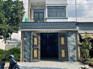 Nhà 6x20 , 1 trệt 2 lầu giá 890 triệu , kế bên Điện Máy Xanh đường Bùi Thanh Khiết