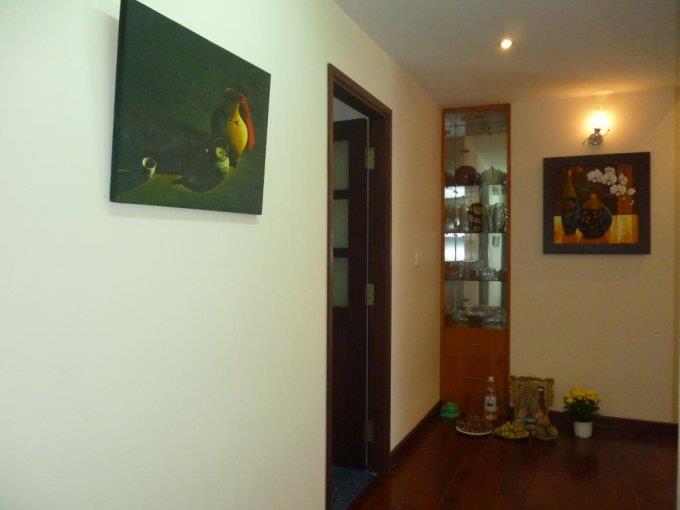 Kẹt tài chính cần bán căn c/c miếu nổi 18 tầng 54m2(2pn) giá 3,4 tỷ.