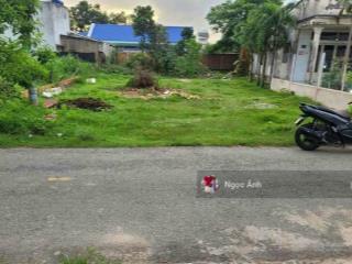 Chính chủ rao bán lô đất thổ 400m2 giá 800tr ngay chợ trảng bàng, thị xã trảng bảng, tây ninh
