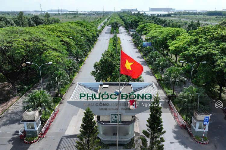 Đất nền cạnh kcn phước đông  chỉ 435 triệu  sổ hồng riêng  dân cư đông đúc  đầy đủ tiện ích