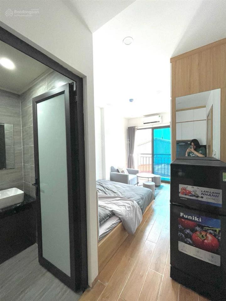 Chdv đh ngoại thương  đh luật! 21pkk, dt 1,3 tỷ/năm, 6t thang máy, 2 thoáng, ô tô gần, pccc + gpxd