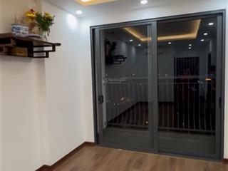 Cho thuê ch lô góc, tầng trung 2pn, 12 triệu vnd, 65m2 tại geleximco southern star, giải phóng