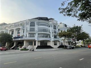 Cho thuê văn phòng căn góc siêu phẩm tại vạn phúc city