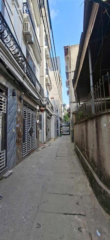 Nhà lô góc thoáng sáng ngõ thông 15m ra đến ô tô đỗ tại ỷ la  dương nội