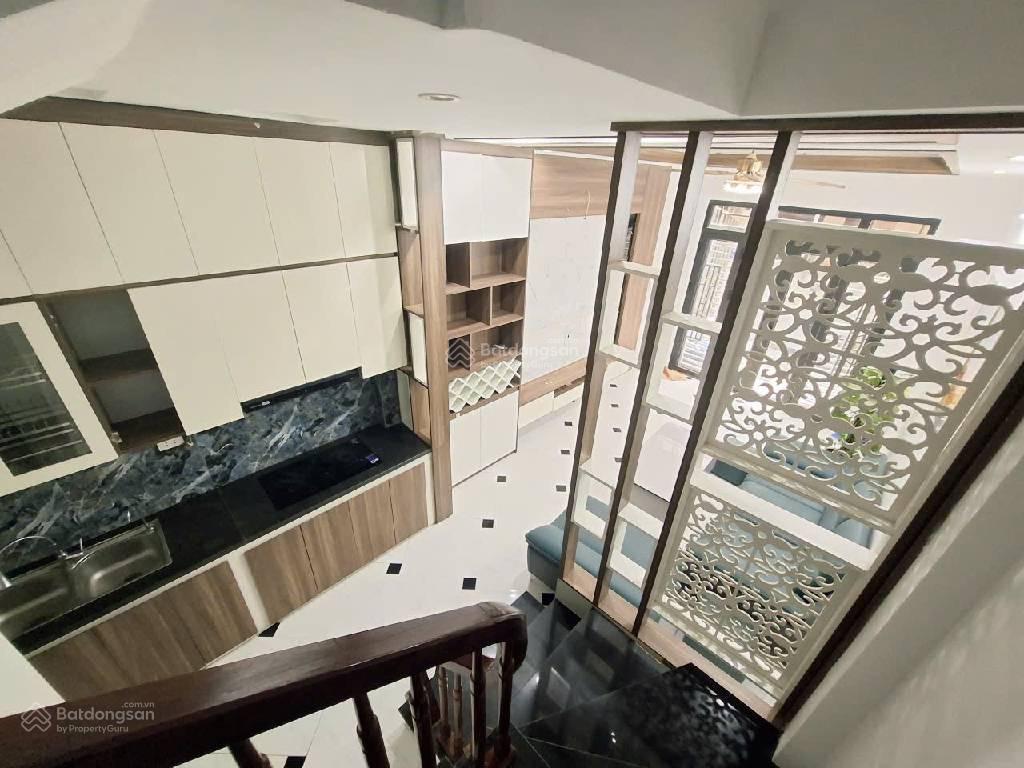 Nhà lô góc thoáng sáng ngõ thông 15m ra đến ô tô đỗ tại ỷ la  dương nội