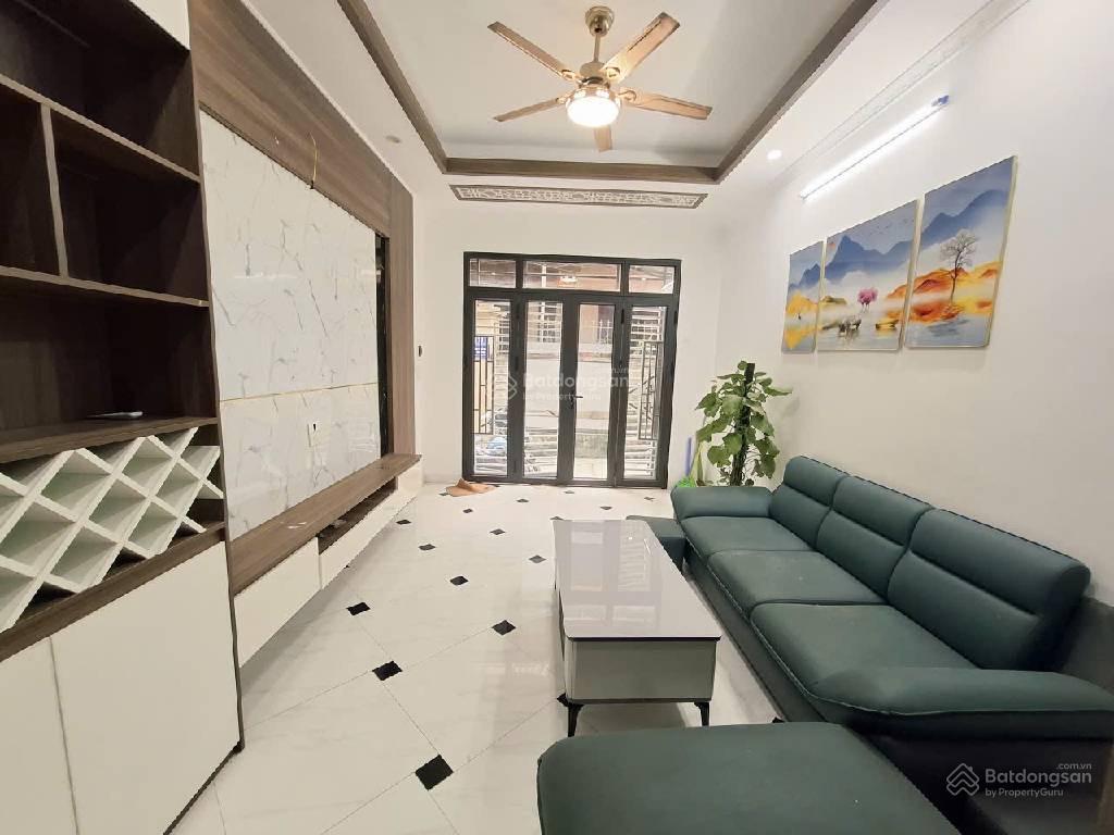 Nhà lô góc thoáng sáng ngõ thông 15m ra đến ô tô đỗ tại ỷ la  dương nội