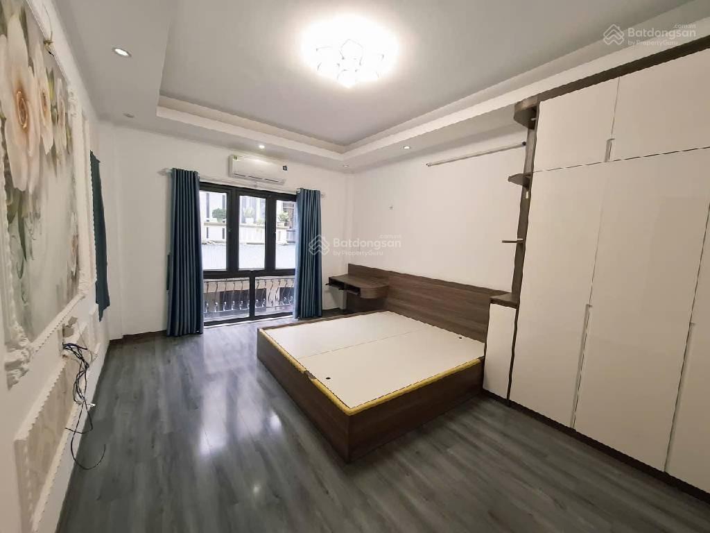 Nhà lô góc thoáng sáng ngõ thông 15m ra đến ô tô đỗ tại ỷ la  dương nội