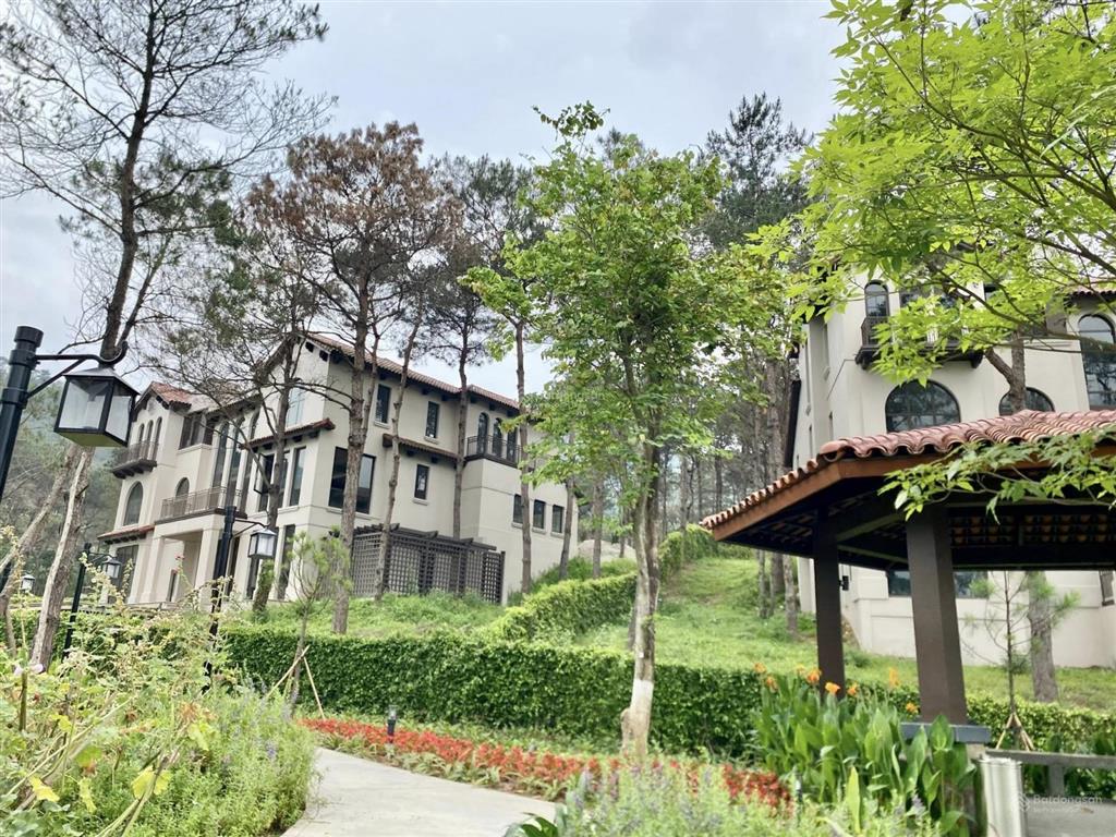 Độc quyền| bán căn như nhà mẫu  chỉ 23 tỷ bề thế nhất khu