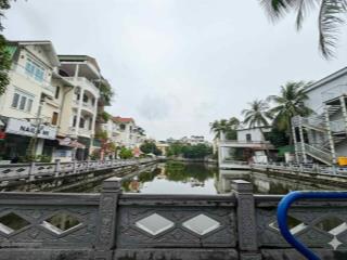 Trung tâm hà đông, view hồ, sân bóng, ô tô tránh. chủ cần bán, 18,5 tỷ chào.