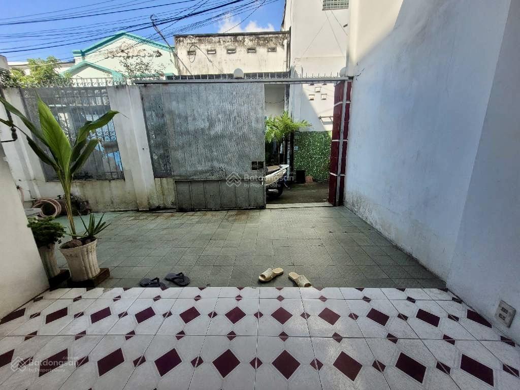 Bán nhà khu kiến thiết  hiệp phú  quận 9  sát đường dân chủ  nhà cấp 4  98m  giá chỉ 6,95t