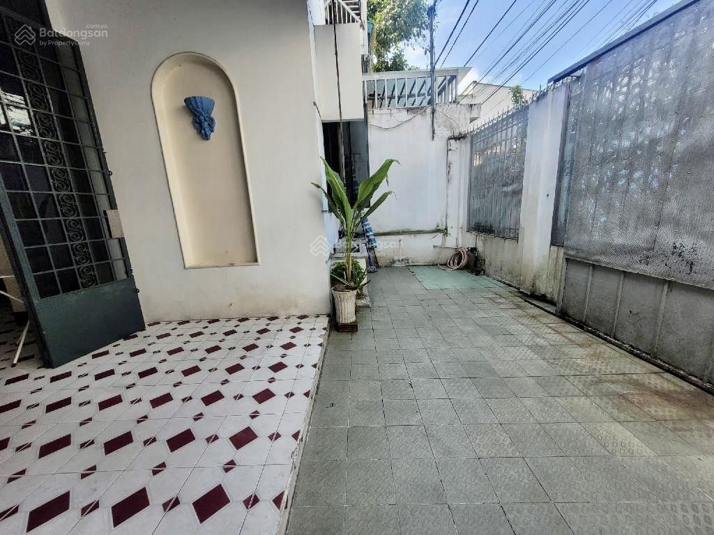 Bán nhà khu kiến thiết  hiệp phú  quận 9  sát đường dân chủ  nhà cấp 4  98m  giá chỉ 6,95t