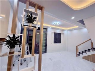 Bán nhà phường hiệp phú, căn góc nhà 2 tầng đường 85  lê văn việt, 80m2, giá chỉ 5,7tỷ