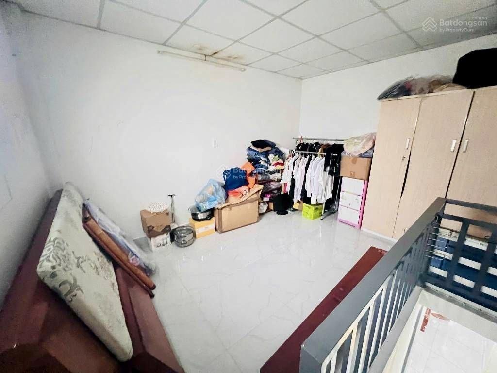 Phường tăng nhơn phú b hxh đường số 2  nhà 1 trệt gác  63m2 (ngang 5,2)  giá 4,75t.