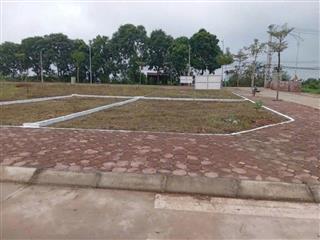 Đất đấu giá Vạn Yên, Mê Linh(nay là xã Yên Lãng, Hà Nội) 66,6m2 mặt tiền 5,5m giá 2,4 tỷ tiềm năng