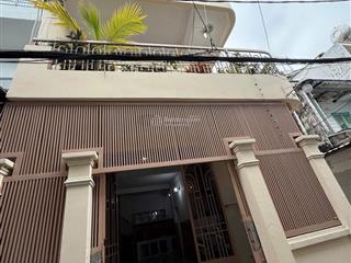 Nhà hẻm lô góc xây dựng đủ hưng phú vào thông võ trứ . phường chánh hưng q8