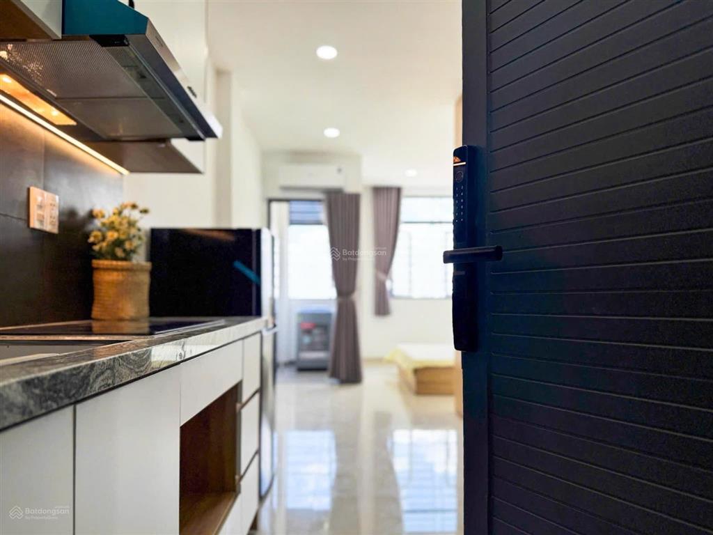 Căn hộ cao cấp ngay trường chinh  full nt như hình có thang máy  chưa qua sử dụng  giảm 200k/3th