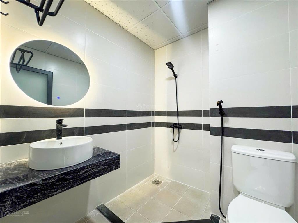 Căn hộ cao cấp ngay trường chinh  full nt như hình có thang máy  chưa qua sử dụng  giảm 200k/3th