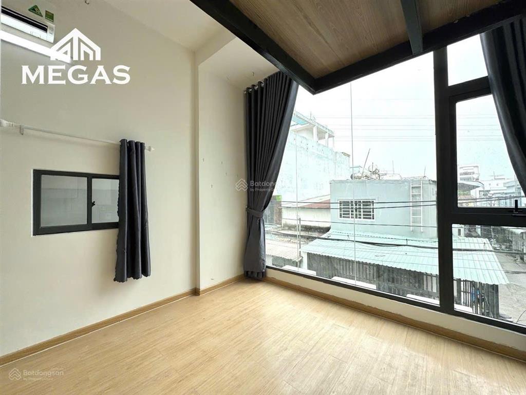 Khai trương chdv ngay trục đường tô ký, ban công cửa sổ thoáng mát