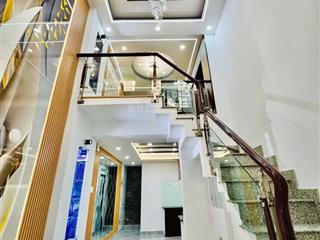 Bán nhà thích quảng đức 28m² 5 tầng  8.2 tỷ  trung tâm phú nhuận gần ngã tư phú nhuận