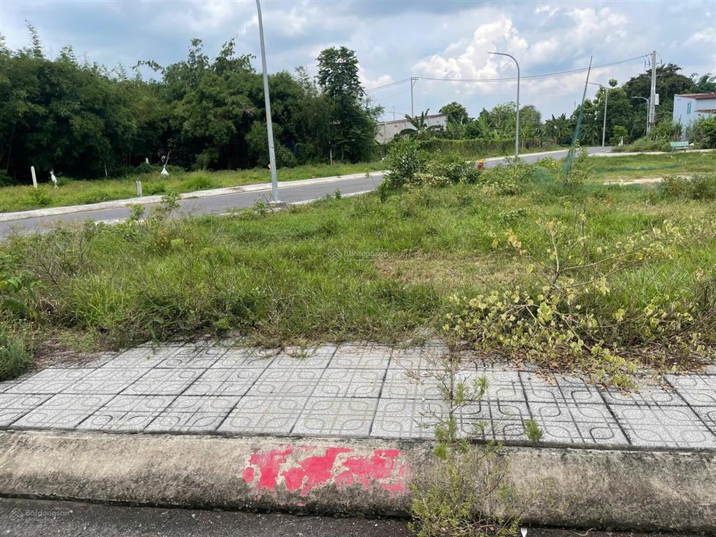 Tôi cần bán gấp 2 nền đất thổ cư 80m2 đường nguyễn văn khạ, shr , tôi có hỗ trợ vay ngân hàng.