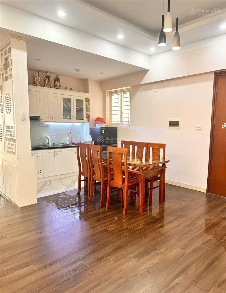 Bán chung cư ngoại giao đoàn  nhà đẹp ở ngay  ban công view hồ tây  75m 8,25 tỷ