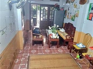 Bán nhà phạm văn đồng  nhà dân xây chắc chắn  ô tô đỗ cửa  40m  7.6 tỷ