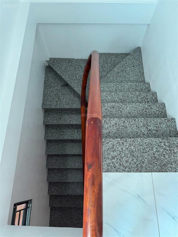 Bán nhà đông ngạc  dân xây chắc chắn  gần phố  lô góc  30m  6.6 tỷ