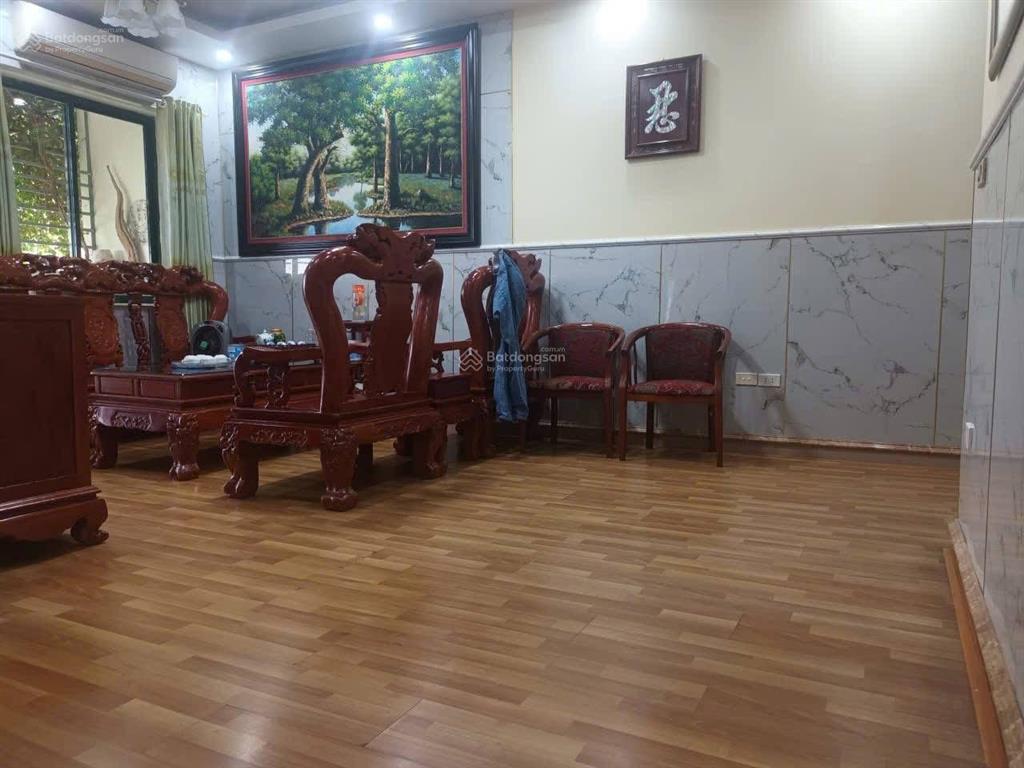 Bán căn hộ resco cổ nhuế  lô góc tràn ngâp ánh sáng  giao thông thuận tiện  101m