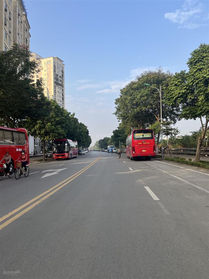 Bán căn hộ resco cổ nhuế  lô góc tràn ngâp ánh sáng  giao thông thuận tiện  101m