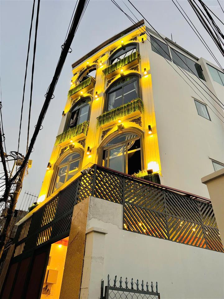 Bán nhà chdv 10phòng tháng máy ( 4x18.5) công nhận 75m2 ~ 130tr/m2 đất gần cầu kinh thanh đa