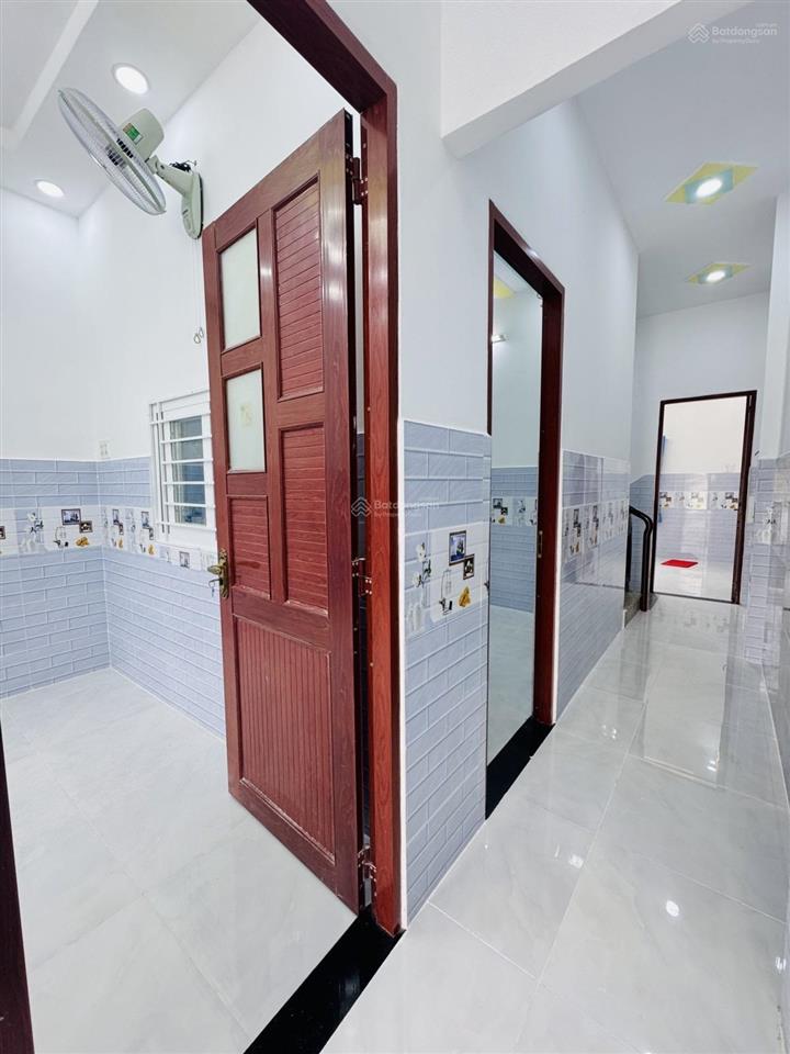 Nhà mới về ở ngay  53m2  2 tầng đúc kiên cố  3pn  chỉ 5,3 tỷ.