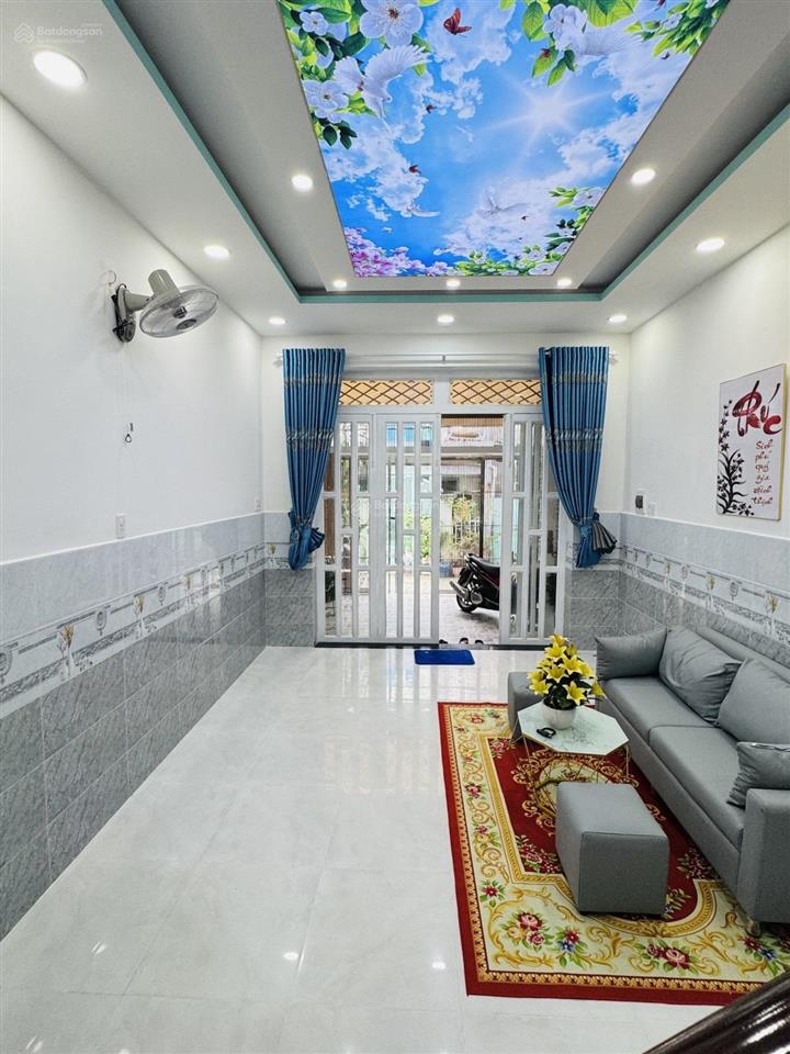 Nhà mới về ở ngay  53m2  2 tầng đúc kiên cố  3pn  chỉ 5,3 tỷ.