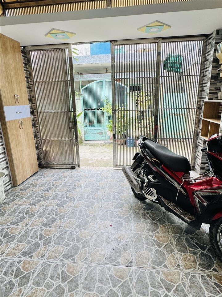 Nhà mới về ở ngay  53m2  2 tầng đúc kiên cố  3pn  chỉ 5,3 tỷ.