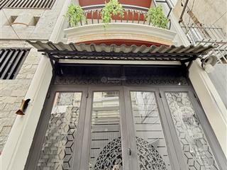 Ngay ubnd quận gò vấp, ngã 6 nguyễn kiệm, nguyễn văn nghi, full nội thất, 2 tầng đúc, 3 pn, dt