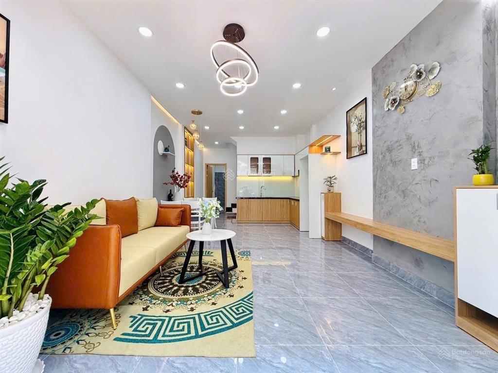 Siêu phẩm gò vấp ngay chợ hạnh thông tây  2 tầng 3pn  nhà mới đẹp full nội thất  50m2