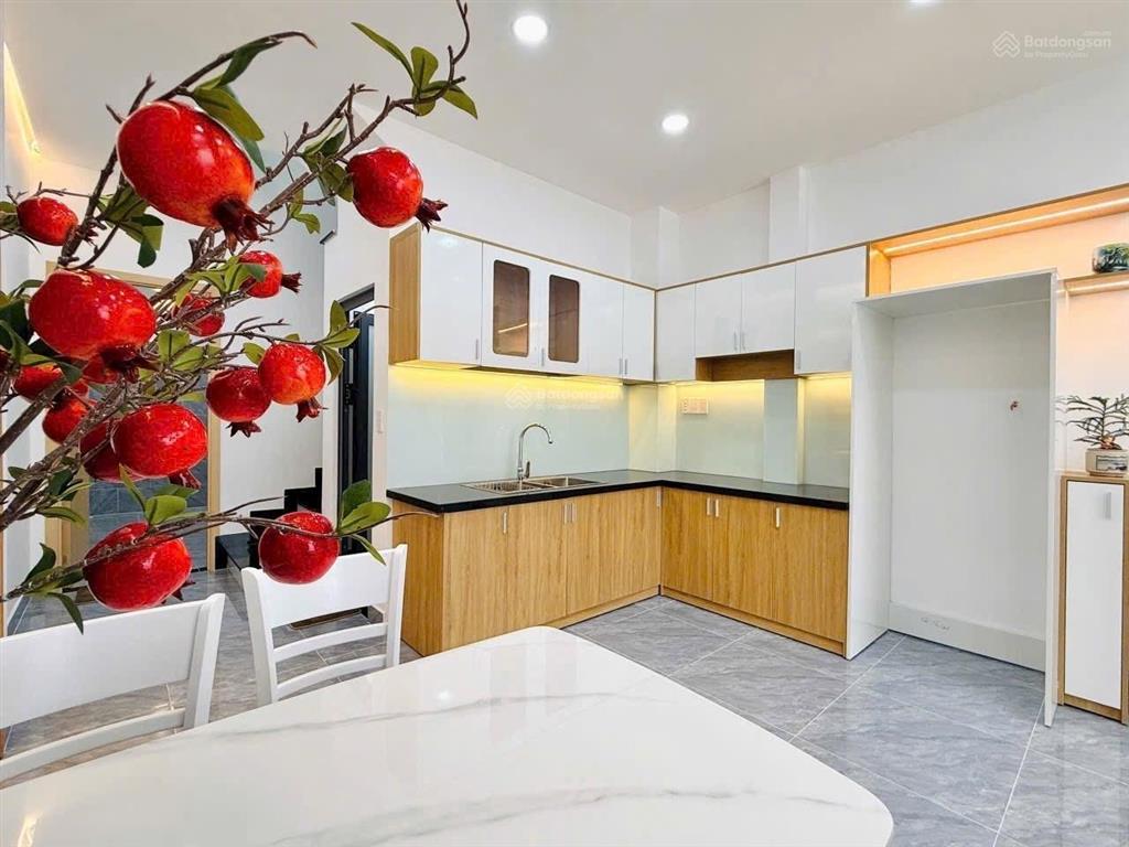 Siêu phẩm gò vấp ngay chợ hạnh thông tây  2 tầng 3pn  nhà mới đẹp full nội thất  50m2