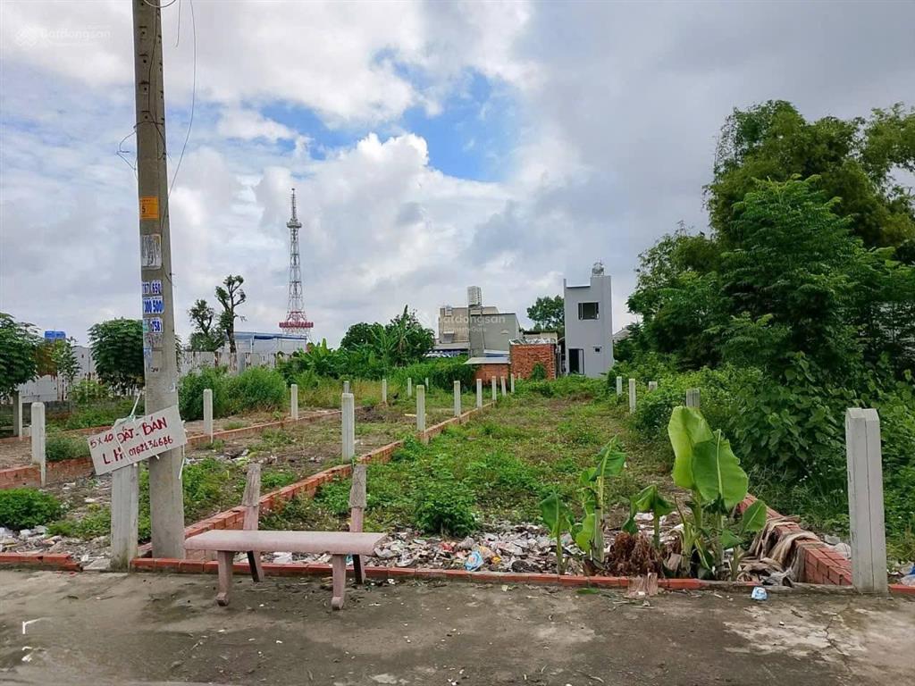 Nhà có lô đất thổ vườn 150m2 ở tân thông hội (nay xã củ chi)  giá 1tỷ5 cách ql 22 700m