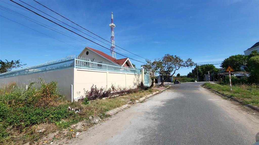 Chủ cần bán gấp lô đất mặt tiền đường nhữ tiến hiến, 200m2 full thổ cư  giá 1 tỷ 7