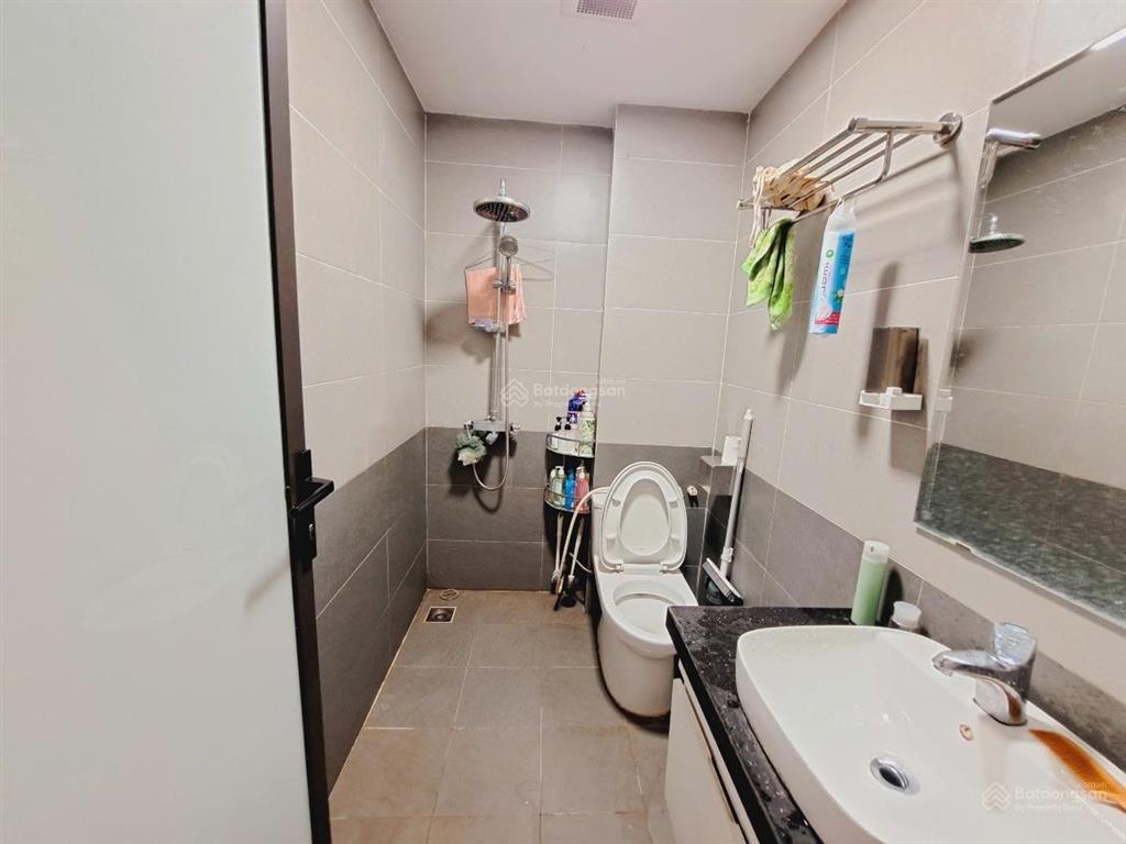 Thang máy, ô tô đỗ cửa, hoàng mai 2 thoáng, 8p kk, dt 40 triệu/tháng pccc đầy đủ, sđcc, 50m2*5t