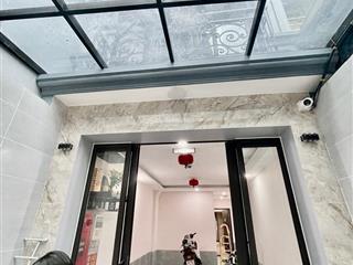 Lô góc 7 ngủ, hai bà trưng, vài bước ô tô, kinh doanh kín phòng, full nội thất, 42m2*5 tẩng