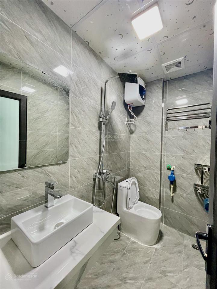 Lô góc 7 ngủ, hai bà trưng, vài bước ô tô, kinh doanh kín phòng, full nội thất, 42m2*5 tẩng