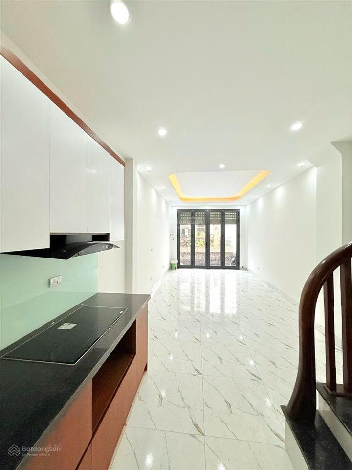 Ô tô đỗ cổng! hoàng mai, ngõ thông 2 thoáng, thiết kế hợp lý, tặng nội thất, sđcc, 44,4m2 * 5t